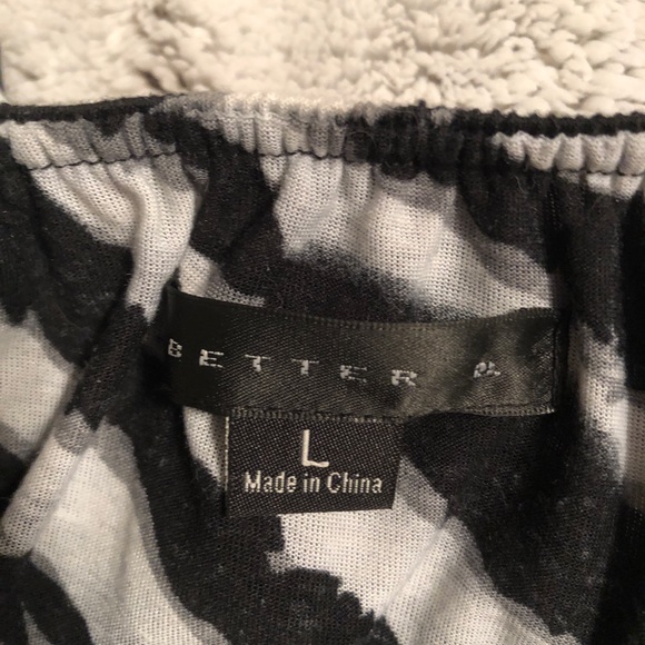 Zebra Print Strapless Romper - Picture 4 of 4